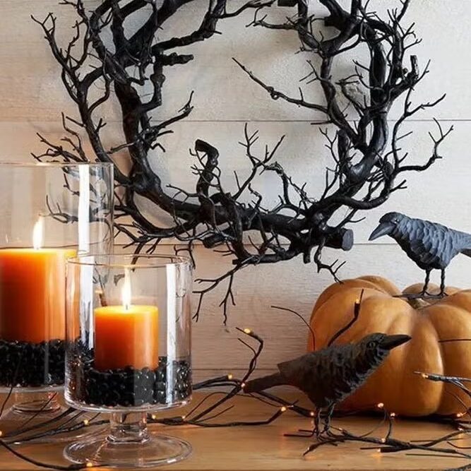 Halloween wreath and decor